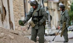 Công binh Nga dò mìn tại Syria. Ảnh: Cankao