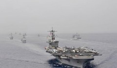 Tàu sân bay USS Carl Vinson tham gia tập trận chung Malabar 2012 với Hải quân Ấn Độ. Ảnh: Business Insider