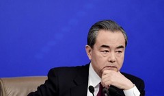 Bộ trưởng Ngoại giao Trung Quốc Vương Nghị tại cuộc họp báo ngày 8/3/2017 bên lề kỳ họp Lưỡng hội, Trung Quốc. Ảnh: Nhật báo Trung Quốc