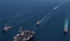 Cụm tấn công tàu sân bay USS Carl Vinson và tàu khu trục Hàn Quốc. Ảnh: RT