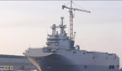 Tàu tấn công đổ bộ lớp Mistral, Hải quân Pháp. Ảnh: AP/The Guardian