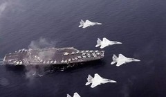 Hạm đội liên hợp Mỹ - Nhật và máy bay chiến đấu F-15 Nhật Bản tiến hành tập trận chung. Ảnh: Sohu