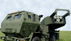 Hệ thống rocket HIMARS của Mỹ. Ảnh: Ifeng.