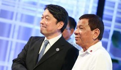 Bộ trưởng Quốc phòng Nhật Bản Itsunori Onodera và Tổng thống Philippines Rodrigo Duterte. Ảnh: Rappler.