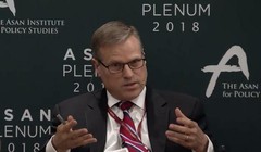 Patrick Cronin, Giám đốc Chương trình An ninh châu Á - Thái Bình Dương thuộc Trung tâm An ninh Mỹ mới. Ảnh: CNAS.