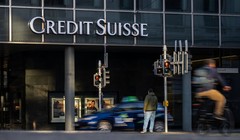 Sự sụp đổ của SVB đã làm tăng mối lo ngại đối vói Credit Suisse vốn đã gặp khó khăn trong thời gian dài (Ảnh: CNN)