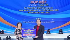 Hơn một thập kỷ sẻ chia, Vietjet cùng Quỹ Vừ A Dính chắp cánh ước mơ cho các bạn trẻ