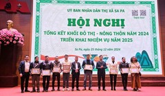 Sapa trao chứng nhận cho doanh nghiệp đạt chuẩn tham gia ứng dụng du lịch thông minh Sapa Tour 