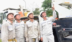 Lực lượng đặc biệt của EVNHANOI giữ nhịp sống Thủ đô không gián đoạn