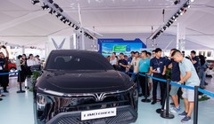 Cơ hội đổi từ xăng sang điện cho tài xế dịch vụ tại “Ngày hội xanh - Thu xe xăng, Lên đời xe xanh”