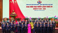 Chào mừng Đại hội đại biểu Đảng bộ Tập đoàn Công nghiệp - Năng lượng Quốc gia Việt Nam lần thứ IV