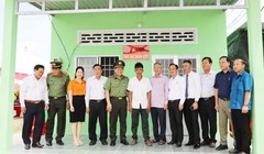 T&T Group và SHB đấu giá 1 tỷ đồng cho bức tranh của họa sĩ Ngô Bá Hoàng để ủng hộ đồng bào vùng lũ