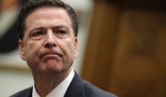 Ông Comey đang bị chỉ trích dữ dội