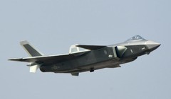 Chiến đấu cơ J-20 trình làng ở triễn lãm hàng không Chu Hải