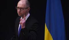 Ông Arseniy Yatseniuk