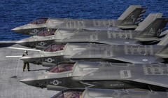 Mỹ đã điều phi đoàn chiến đấu cơ F-35 tàng hình đầu tiên tới Nhật Bản