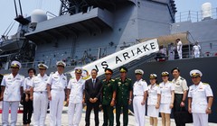 Khu trục hạm Nhật Bản ghé thăm cảng Cam Ranh của Việt Nam