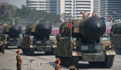 Dàn tên lửa đạn đạo của Triều Tiên trong lễ duyệt binh lịch sử hồi tháng 5/2017
