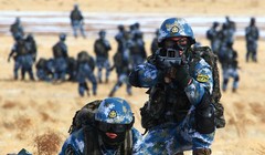 Lính thủy đánh bộ Trung Quốc trong một cuộc tập trận