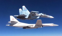 Chiến đấu cơ Su-30SM hộ tống Tu160 làm nhiệm vụ tại chiến trường Syria
