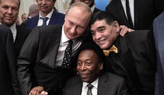 Ông Putin cùng hai huyền thoại bóng đá thế giới Pele và Maradona
