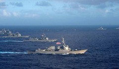 Hải quân Mỹ và hải quân Nhật tập trận gần Philippines