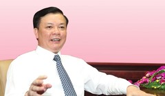 Bộ trưởng Tài chinh Đinh Tiến Dũng