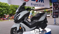 Phân khúc xe tay ga cỡ lớn tại Malaysia vừa đón nhận thêm một thành viên mới là SYM Cruisym 300i 2017. Đây được giới thiệu là mẫu xe mang giá trị tối đa cho người sử dụng, đặc biệt thích hợp với những hành trình dài. 