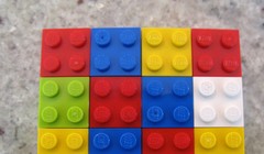 Một hình chữ nhật được lắp bằng LEGO