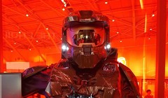 Máy tính hình Master Chief của Stephen Hoad dành được nhiều sự quan tâm. Master Chief với bộ giáp Spartan bảo vệ thiết bị bên trong, ở đây tác giả sử dụng linh kiện của Asus ROG.
