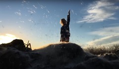 Quảng cáo mới nhất của iPhone là bức thư tình mà Apple gửi đến Trái đất