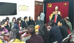 Bộ trưởng Trương Minh Tuấn làm việc với cán bộ Cục Thông tin đối ngoại