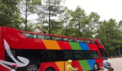 Xe buýt 2 tầng sẽ được chạy thử nghiệm vào sáng 30/6. Ảnh: Tuấn Anh.