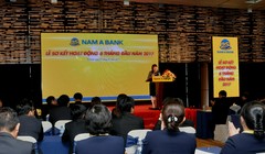 Bà Lương Thị Cẩm Tú – Tổng Giám đốc Nam A Bank phát biểu chỉ đạo tại buổi Lễ.

