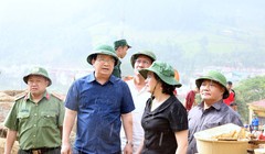 Lãnh đạo Chính phủ cùng Bí thư tỉnh uỷ Yên Bái Phạm Thị Thanh Trà chỉ đạo công tác cứu hộ tại hiện trường. Nguồn Dân trí