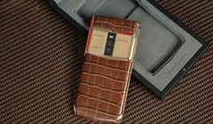 Vertu New Signature Touch - The Floating Seahorse