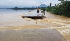 Đoạn đê bị vỡ. Nguồn VOV