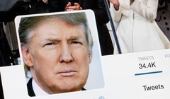 Tài khoản Twitter của ông Donald Trump bị vô hiệu hóa trong 11 phút trước khi người ta phát hiện ra.