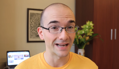 Ông Daniel Hauer. Ảnh cắt từ clip.