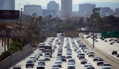 Một con đường tại Los Angeles. Nguồn CNN