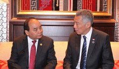 Thủ tướng Nguyễn Xuân Phúc và Thủ tướng Singapore Lý Hiển Long