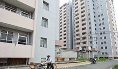 Doanh nghiệp cho rằng thủ tục cấp phép xây dựng, đầu tư dự án rườm rà đã đẩy chi phí, giá nhà lên cao.