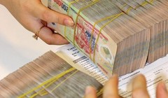 Các tổ chức tín dụng chỉ được thực hiện hoán đổi đối với nợ thuộc nhóm 5 hoặc nợ đã được xử lý bằng dự phòng rủi ro.