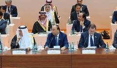 Thủ tướng Nguyễn Xuân Phúc phát biểu tại tại Phiên thảo luận về phát triển bền vững, biến đổi khí hậu và năng lượng của Hội nghị Thượng đỉnh G20 tại Hamburg, Đức. Ảnh: VGP