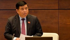 Bộ trưởng Nguyễn Chí Dũng cho rằng việc sáp nhập chưa ai bàn cả, dự thảo Nghị quyết QH mới nói là có thể - Ảnh: QH