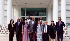 Tổng Giám đốc Hội đồng Bông và Điều Bờ Biển Ngà Coulibaly và Phó Tổng Giám đốc Tập đoàn T&T Group Nguyễn Thị Thanh Bình ký kết thỏa thuận hợp tác chiến lược tại Abidjan vào tháng 12/2018