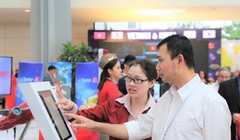 Có hàng triệu khách hàng gắn với Mobile Banking, Internet Banking