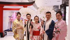 Gian hàng mỹ phẩm cao cấp Bijindo tại khu vực Robin tầng trệt Trung tâm thương mại Crescent Mall.