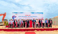 Đại diện Chủ đầu tư cùng các đối tác thực hiện nghi thức động thổ công viên nước tại dự án KN Paradise