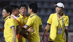 HLV Nguyễn Văn Dũng đang ngồi chung cabin băng ghế kỹ thuật Nam Định lâu nay nên tiếp quản đội bóng nhanh chóng (ảnh fb cá nhân)